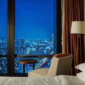 Corner King Room